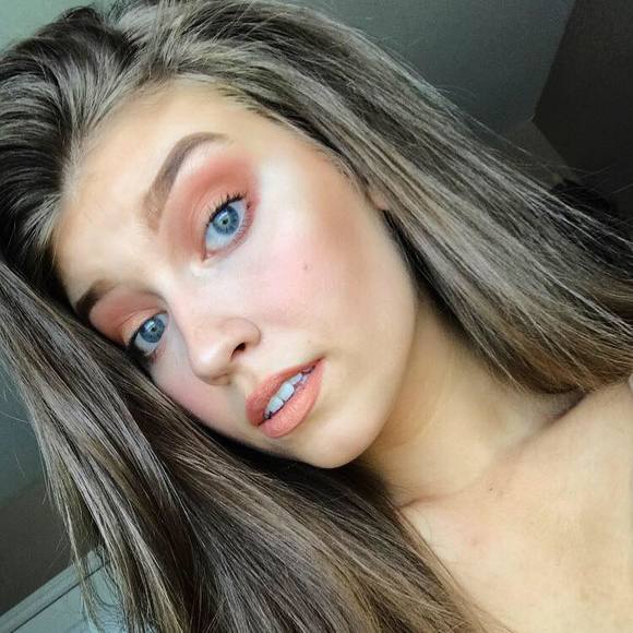 Meet your Posher, Kayleigh - Picture 1 of 1